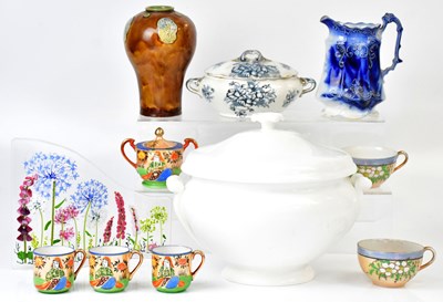 Lot 192 - A collection of ceramics including a Doulton...