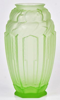 Lot 325 - An Art Deco Jobling 'Lambton' uranium green...