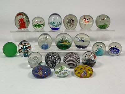 Lot 328 - A quantity of decorative glass paperweights,...