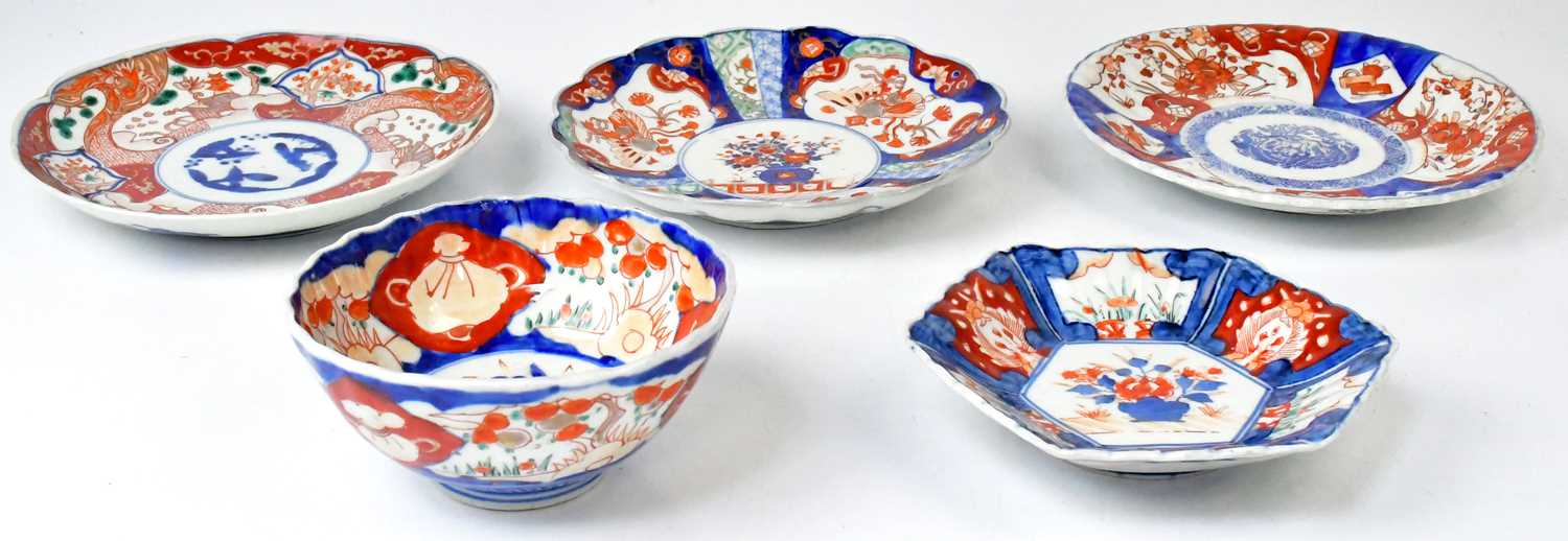 Lot 225 - Five pieces of Japanese Meiji period Imari...