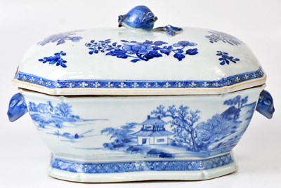 Lot 256 - An 18th century Chinese Export Qianlong period...