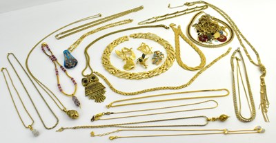 Lot 1441 - A quantity of gold coloured costume jewellery.