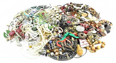 Lot 1444 - Various items of costume jewellery including...