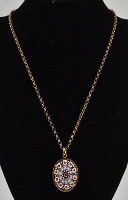 Lot 1368 - A 9ct yellow gold belcher link necklace with...