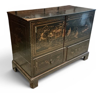 Lot 9 - An 18th century Japanese style chinoiserie...