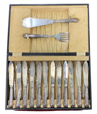 Lot 1166 - A cased George V twelve setting canteen of...
