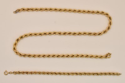 Lot 1358 - A 9ct yellow gold rope twist necklace with...