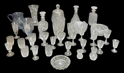 Lot 560 - A quantity of assorted cut and crystal...