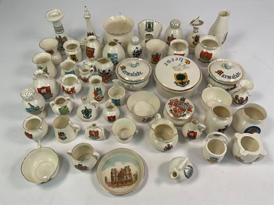 Lot 282 - W H GOSS; a quantity of crested ware to...