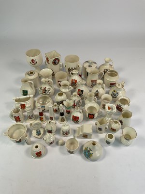 Lot 286 - W H GOSS; a quantity of created ware to...