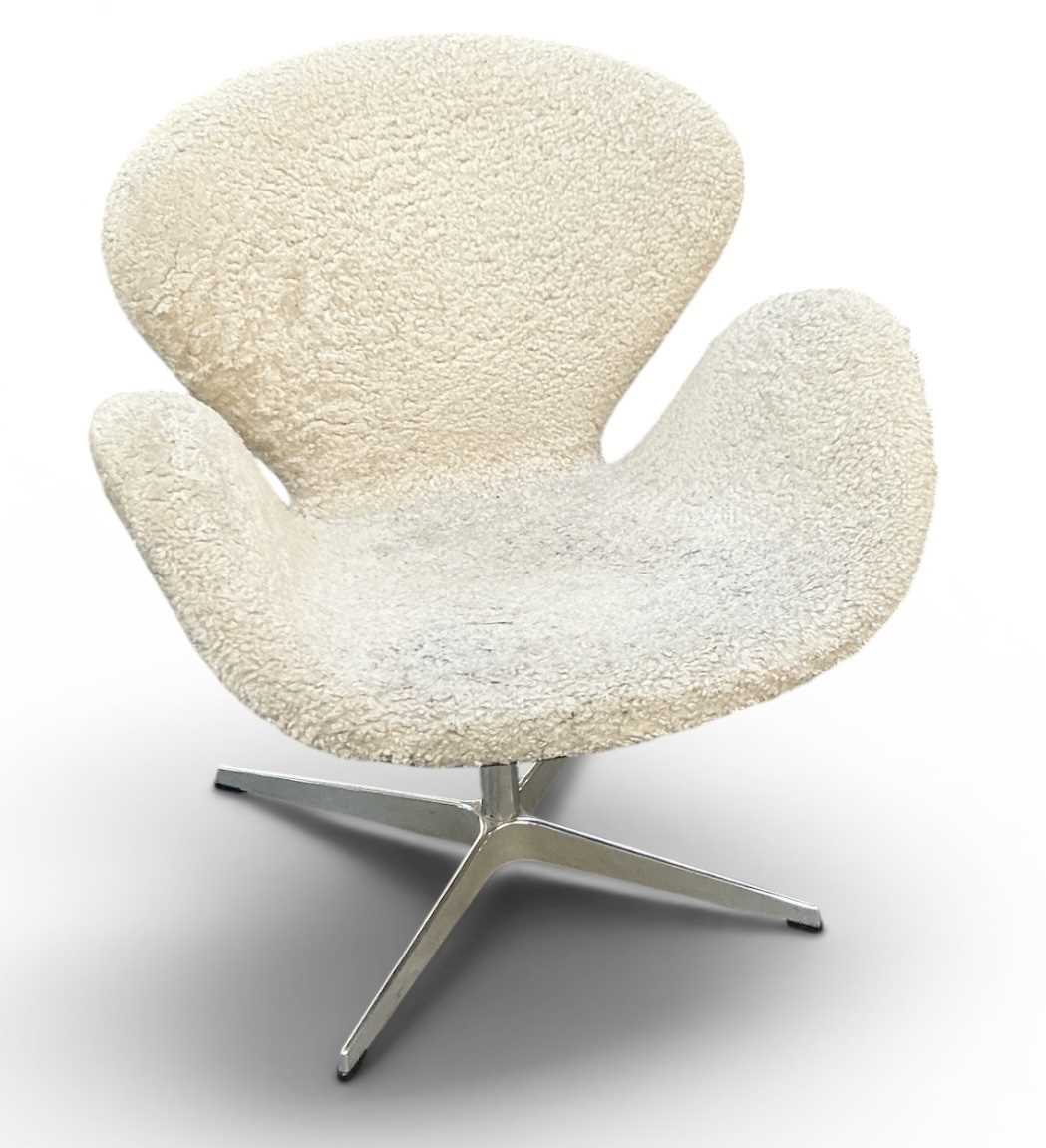 Lot 2 - ARNE JACOBSEN (Danish, 1902-1971) FOR FRITZ...
