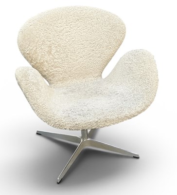 Lot 2 - ARNE JACOBSEN (Danish, 1902-1971) FOR FRITZ...