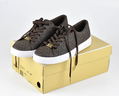 Lot 1450 - MICHAEL KORS; a pair of Keaton lace-up...