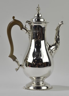 Lot 1136 - ASPREY & CO LTD; an Elizabeth II hallmarked...