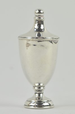 Lot 1252 - A George V hallmarked silver seal of urn form,...