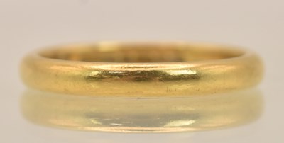 Lot 1282 - A 22ct yellow gold band ring, size M, approx 3....