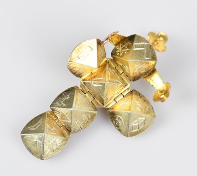 Lot 13 - A 9ct yellow gold and silver Masonic swivel...