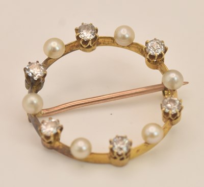 Lot 1402 - A late 19th/early 20th century yellow metal...
