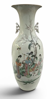Lot 1031 - A good 19th century Chinese hand painted...