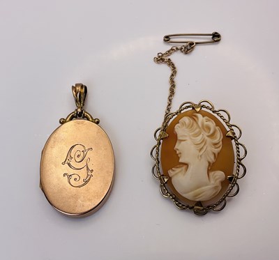 Lot 570 - A cameo brooch set in a 9ct gold mount, and a...