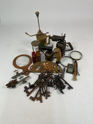 Lot 158 - A quantity of miscellaneous items to include a...