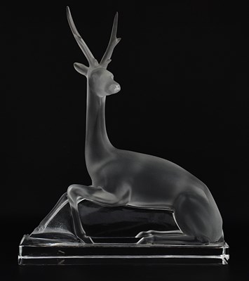 Lot LALIQUE, FRANCE; a frosted moulded glass model...