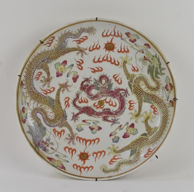 Lot 1043 - A good 19th century Chinese hand painted...