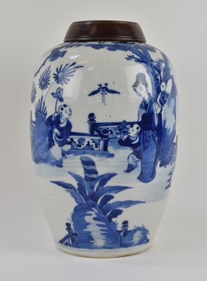 Lot 1039 - A 19th century Chinese blue and white...