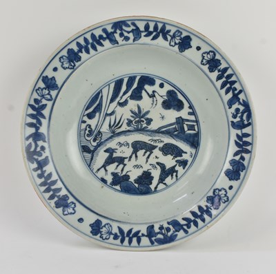 Lot 1052 - A Chinese Ming dynasty style blue and white...