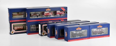 Lot 2238 - BACHMANN; twelve boxed wagons and wagon sets,...