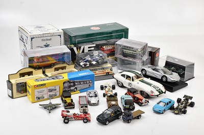 Lot 2040 - A collection of diecast model vehicles...
