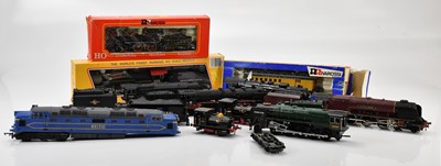 Lot 2267 - A collection of diecast model railway,...