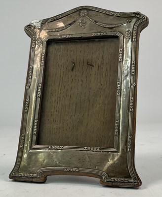Lot 517 - A Edward VII hallmarked silver fronted...