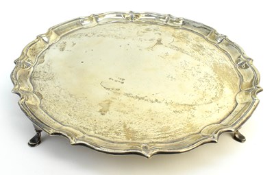 Lot 1137 - BARKER BROTHERS; a George V hallmarked silver...