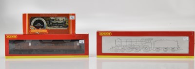 Lot 2280 - HORNBY; a OO gauge locomotive and tender, LNER...