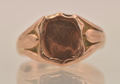 Lot 1333 - A 9ct rose gold signet ring, with blank oval...