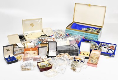 Lot 665 - A collection of costume jewellery, including...