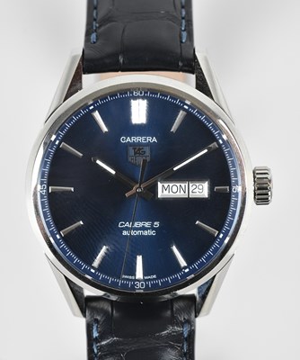 Lot 1129 - TAG HEUER; a gentleman's Carrera Calibre 5...