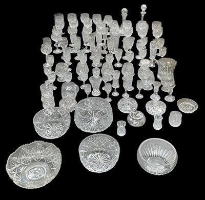 Lot 550 - A large quantity of assorted cut and crystal...