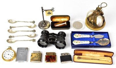 Lot 323 - A collectors' lot, to include a table bell...