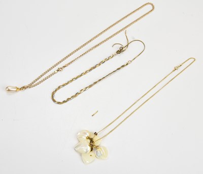 Lot 299 - A 9ct tricolour gold fine link necklace,...