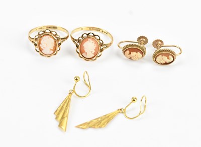 Lot 579 - Two 9ct yellow gold cameo rings, sizes J and N,...