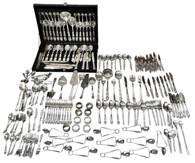 Lot 1117 - A modern part setting canteen of stainless...
