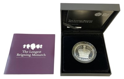 Lot 1530 - ROYAL MINT; a cased encapsulated 2015 UK £5...