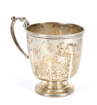 Lot 116 - SELFRIDGE & CO; a George V hallmarked silver...