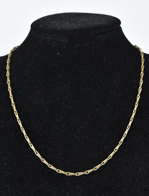 Lot 266 - A 9ct yellow gold arrow link necklace, length...