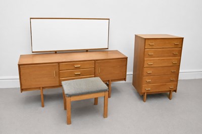 Lot 41 - A Mid-Century teak three-piece bedroom suite,...