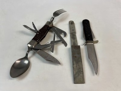 Lot 101 - An RAF Mk II Airbourne parachute escape knife,...