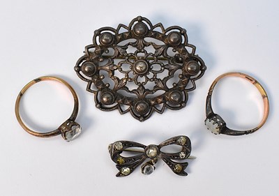 Lot 888 - Two 9ct yellow gold dress rings, one with...