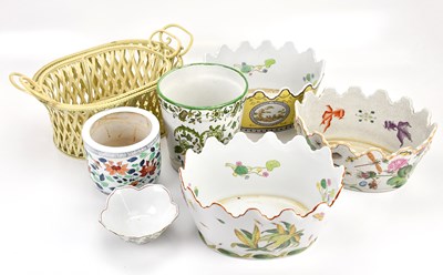 Lot 1518 - A collection of modern country house items, to...